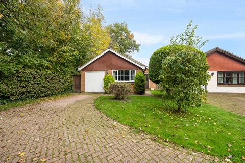 2 bedroom bungalow for sale, Trefoil Close, Berkshire RG40