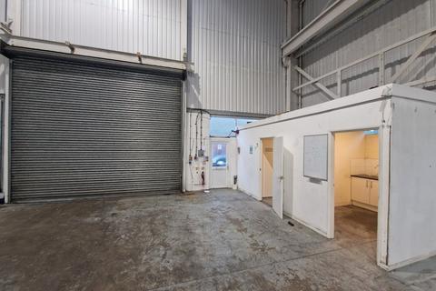 Industrial unit to rent, 5 Blackbrook Business Park, Blackbrook Road, Fareham, PO15 5DR