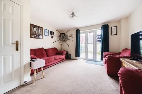 2 bedroom terraced house for sale, Woodrush Gardens, Carterton, Oxfordshire, OX18