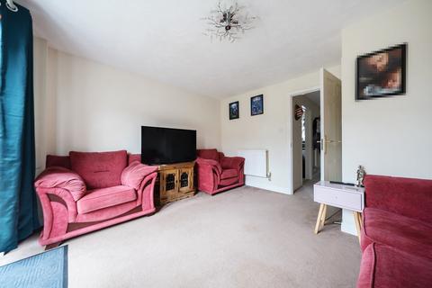 2 bedroom terraced house for sale, Woodrush Gardens, Carterton, Oxfordshire, OX18