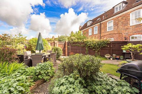 4 bedroom end of terrace house for sale, Back Street, Aylesbury HP22