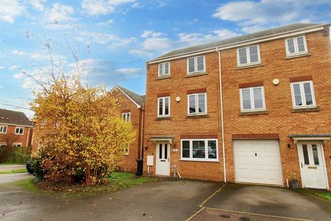 4 bedroom semi-detached house to rent, Longfield Avenue, Bilborough, Nottingham, NG84JP