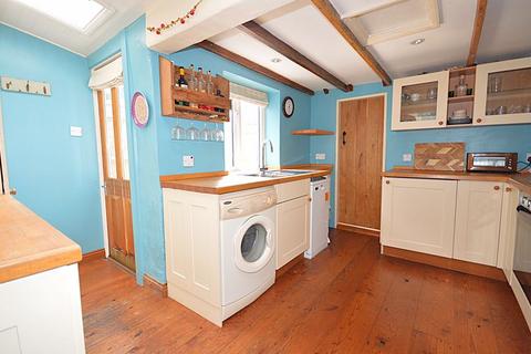 2 bedroom semi-detached house for sale, Aylesbury Road, Wendover HP22