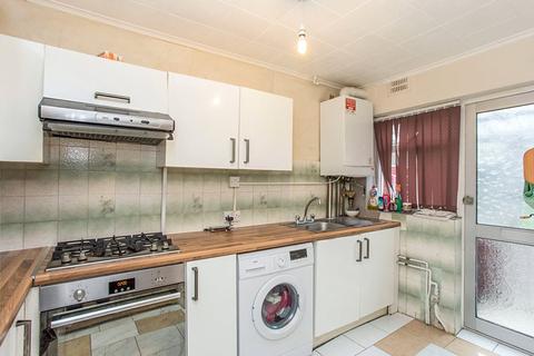 1 bedroom maisonette to rent, Balmoral Road, Hertfordshire WD24