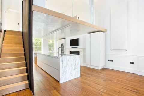 2 bedroom flat for sale, Hertford Street, Mayfair, London, W1J