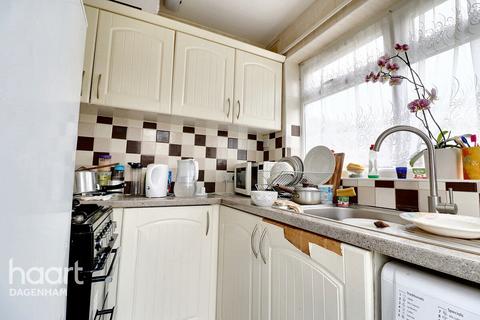 2 bedroom bungalow for sale, Dewey Road, Dagenham