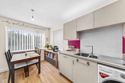 2 bedroom end of terrace house for sale, Stonebridge Vale, Leeds, LS12