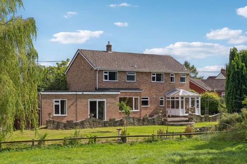 4 bedroom village house for sale, Holton OX33