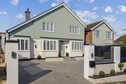 5 bedroom detached house for sale, Aylesbury Road, Chearsley HP18