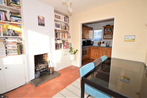 3 bedroom terraced house for sale, Walton Way, Aylesbury HP21