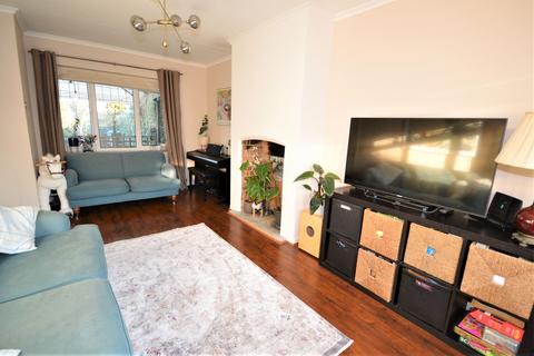 3 bedroom terraced house for sale, Walton Way, Aylesbury HP21