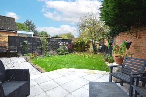 23 Brook End, Weston Turville, Aylesbury, HP22 5RF