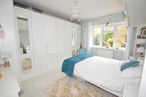 23 Brook End, Weston Turville, Aylesbury, HP22 5RF