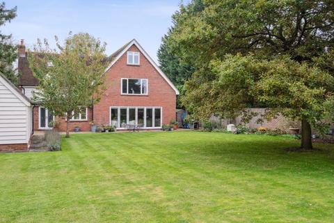 6 bedroom detached house for sale, 39 Lower Road, Aylesbury HP22