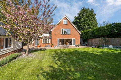 6 bedroom detached house for sale, Lower Road, Aylesbury HP22