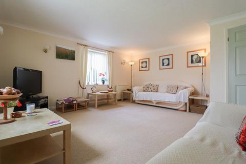 2 bedroom ground floor flat for sale, The Green, Hunstanton Road, Dersingham, King's Lynn, Norfolk, PE31