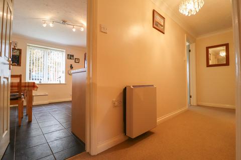 2 bedroom ground floor flat for sale, The Green, Hunstanton Road, Dersingham, King's Lynn, Norfolk, PE31