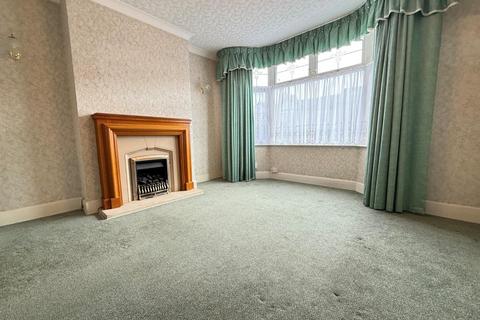 3 bedroom terraced house for sale, The Drive, Northampton NN1