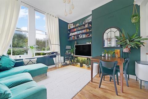 1 bedroom flat for sale, Highbury New Park, Highbury, N5