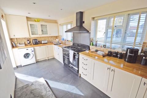 3 bedroom detached house for sale, Chestnut Way, Princes Risborough HP27