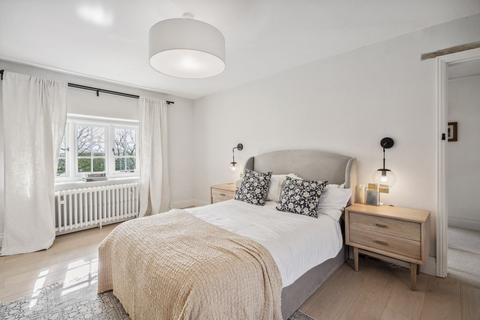 Fairview Cottage Bernards Close, Chearsley, Aylesbury, HP18 0BY