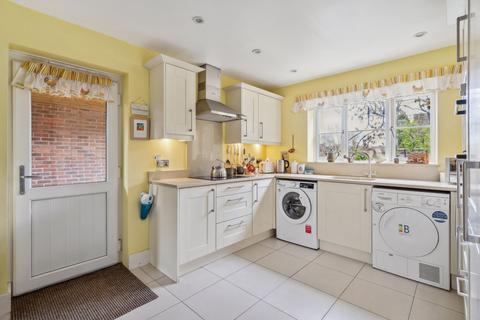 3 bedroom semi-detached house for sale, Mallard Croft, Aylesbury HP17