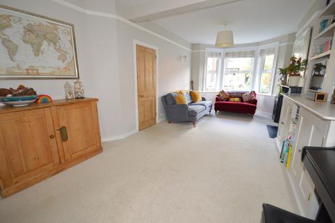 3 bedroom semi-detached house for sale, Nightingale Road, Aylesbury HP22