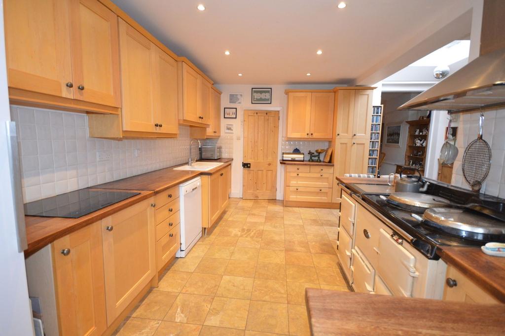 Fitted Kitchen and Aga