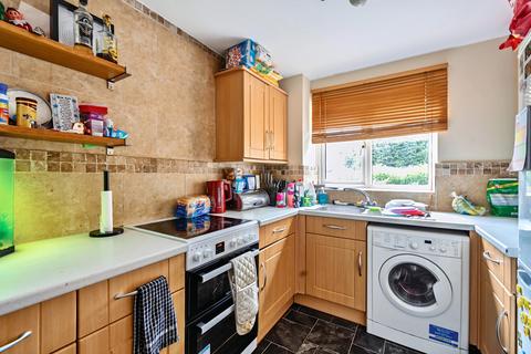 2 bedroom apartment for sale, Mullards Close, Mitcham