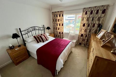 3 Dunard Road, Shirley, Solihull, B90 2HR