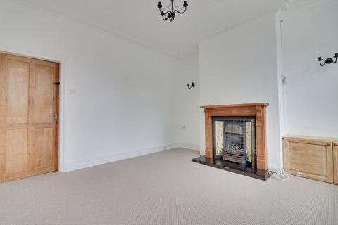 4 bedroom terraced house to rent, Featherbank Grove, Horsforth, Leeds, West Yorkshire, LS18