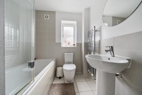 26 Empire Drive, Carterton, OX18 1BY