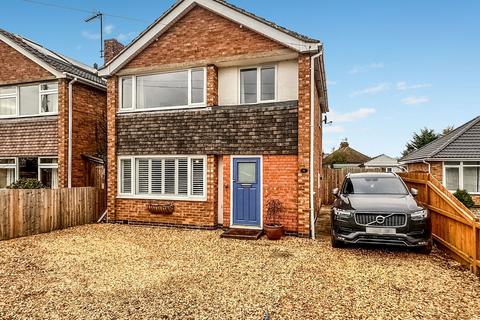 3 bedroom detached house for sale, Derwent Drive, Oakham