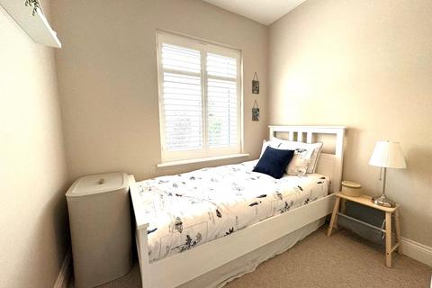 10 Selwyn Crescent, Welling, DA16 2AP