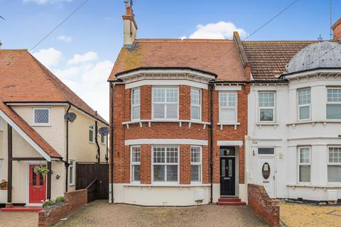 4 bedroom semi-detached house for sale, Freeland Road, Clacton-on-Sea, Essex