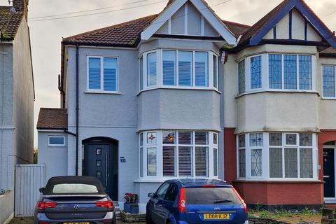 3 bedroom semi-detached house for sale, Oakhurst Road, Southend-on-Sea SS2