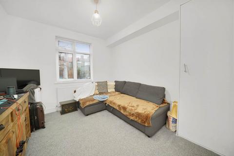 2 bedroom flat for sale, Park Road, Leyton, E10