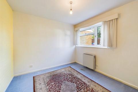 2 bedroom maisonette for sale, Henley Court, Stroud, Gloucestershire, GL5