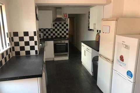 4 bedroom end of terrace house to rent, Newport, Lincoln