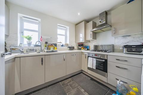 2 bedroom flat for sale, Newbury,  Berkshire,  RG14