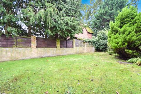 4 bedroom detached house for sale, Wyndham Close, Hampshire GU46