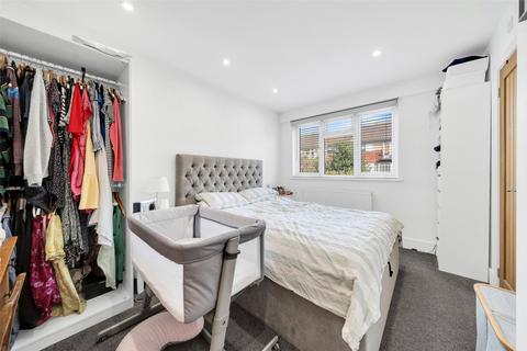 101 Burnt Ash Road, London, SE12 8RA