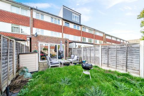 101 Burnt Ash Road, London, SE12 8RA