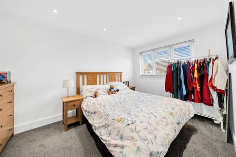 101 Burnt Ash Road, London, SE12 8RA