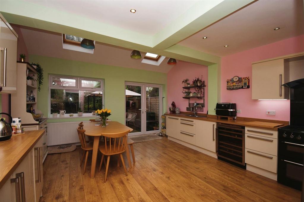 Dining kitchen NF