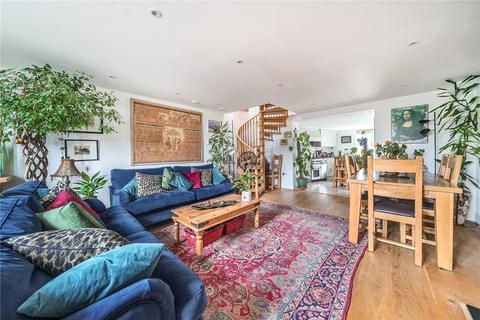 2 bedroom end of terrace house for sale, The Street, Frensham, Farnham, Surrey, GU10