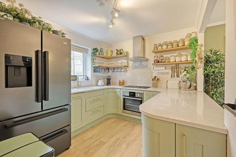 19 William Guy Gardens, London, E3 3LF