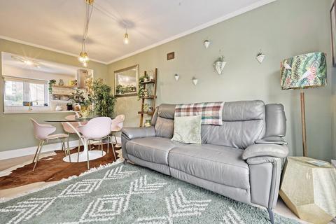 19 William Guy Gardens, London, E3 3LF