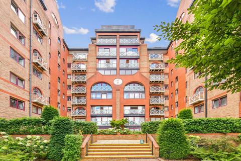 2 bedroom flat for sale, William Morris Way, London SW6