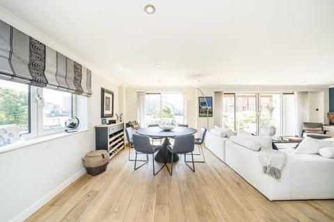 2 bedroom flat for sale, William Morris Way, London SW6